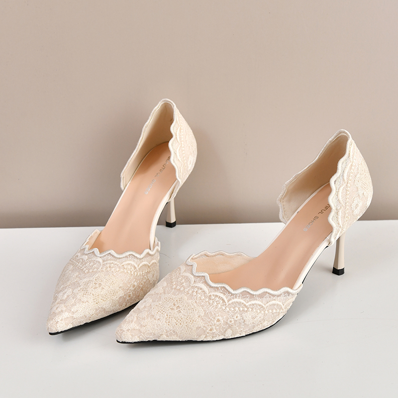 Womens Heels - Escarpins à bout pointu en dentelle
